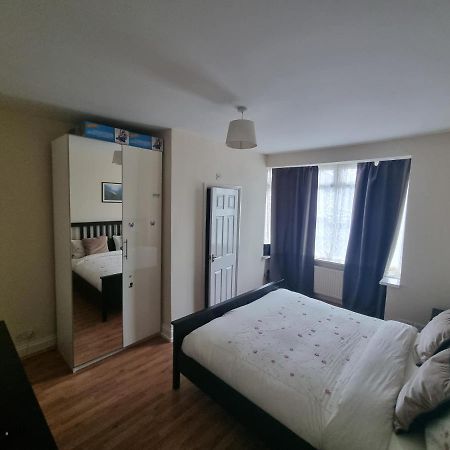 Guess Bungalow Wembley Daire Londra Dış mekan fotoğraf