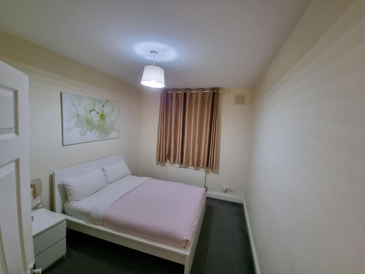 Guess Bungalow Wembley Daire Londra Dış mekan fotoğraf